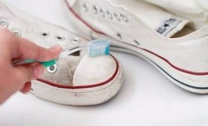 5 Cách Giặt Giày Thể Thao Sạch Hiệu Quả